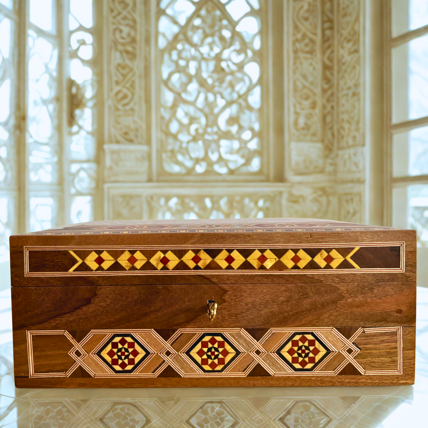 Große handgefertigte damaszener Mosaikbox mit Schloss – mehrstöckige Holzschatulle für Schmuck mit Perlmutt-Einlegearbeit