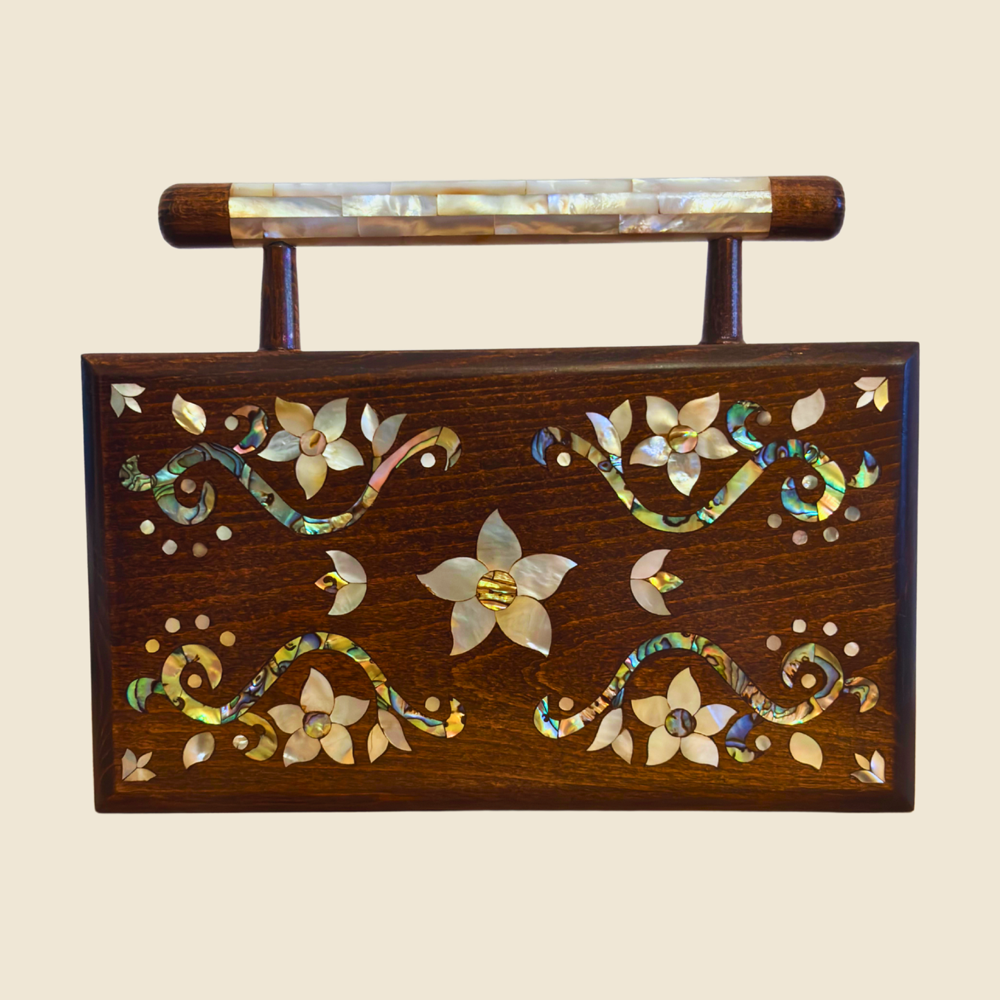 Sham – Bolso Damasquino de Lujo con Nácar Floral y Forro de Brocado