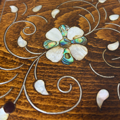 Handgemaakte Damaskus Luxe Doos – Parelmoer & Fluweel