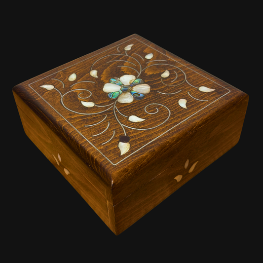 Handgemaakte Damaskus Luxe Doos – Parelmoer & Fluweel