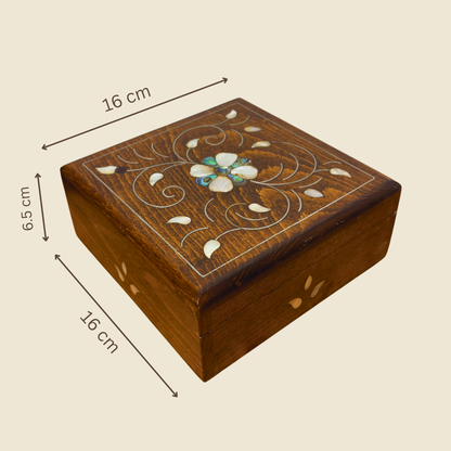 Handgefertigte Luxusbox aus Damaskus – Perlmutt & Samteleganz