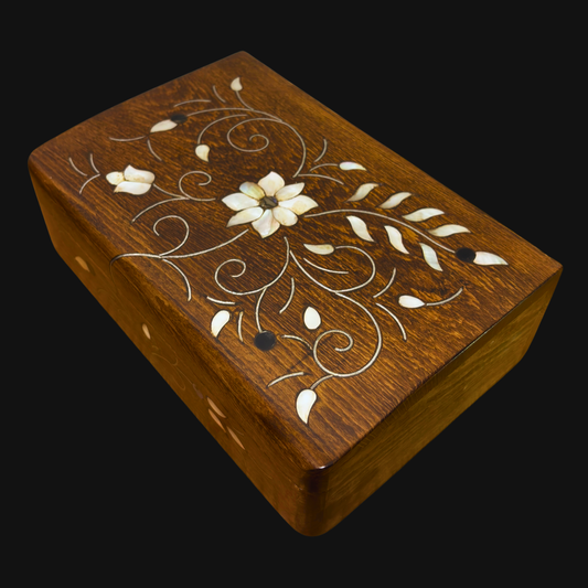 Handgemaakte Luxe Doos uit Damascus – Parelmoer &amp; Fluweel