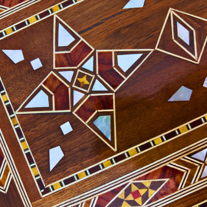 Caja Damasquina con Cerradura – Obra Artesanal Hecha a Mano