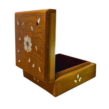 Damasceńska Szkatułka Luksusowa – Masa Perłowa & Aksamit