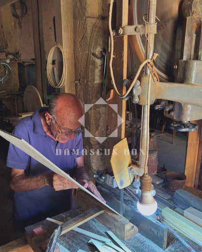 Handgemaakte Damasceense Backgammon- en Schaaktafel van Gaby Al Dayeh – Meesterwerk met Parelmoerinleg